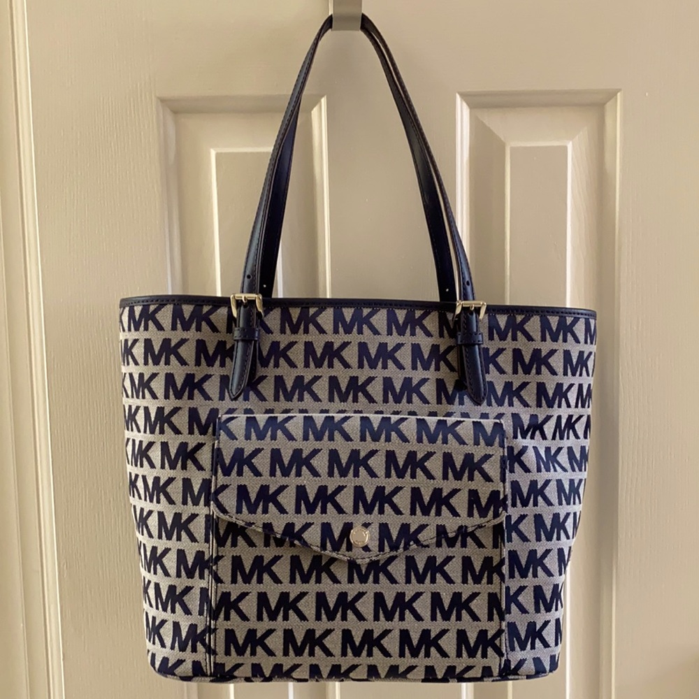 NWOT Michael Kors bag